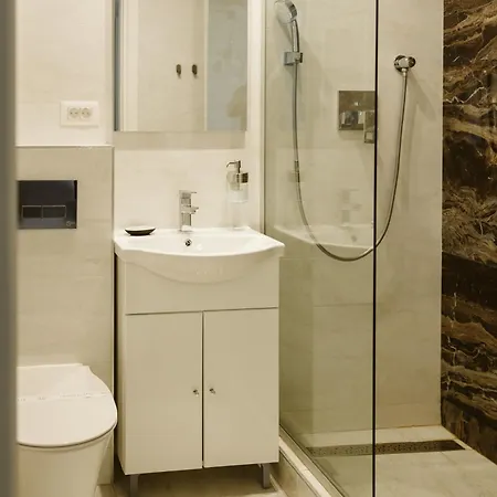 Parliament Apartment *