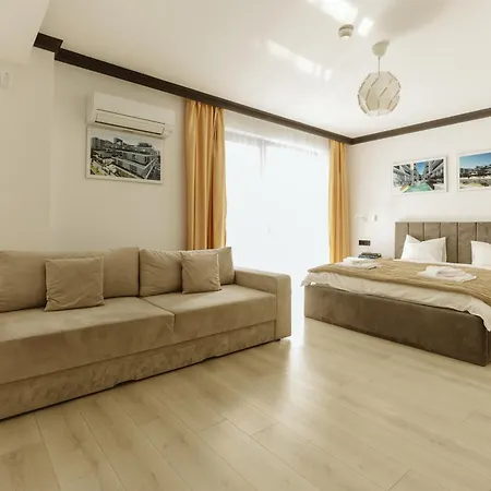 Parliament Apartment *