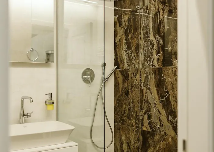 アパート Parliament